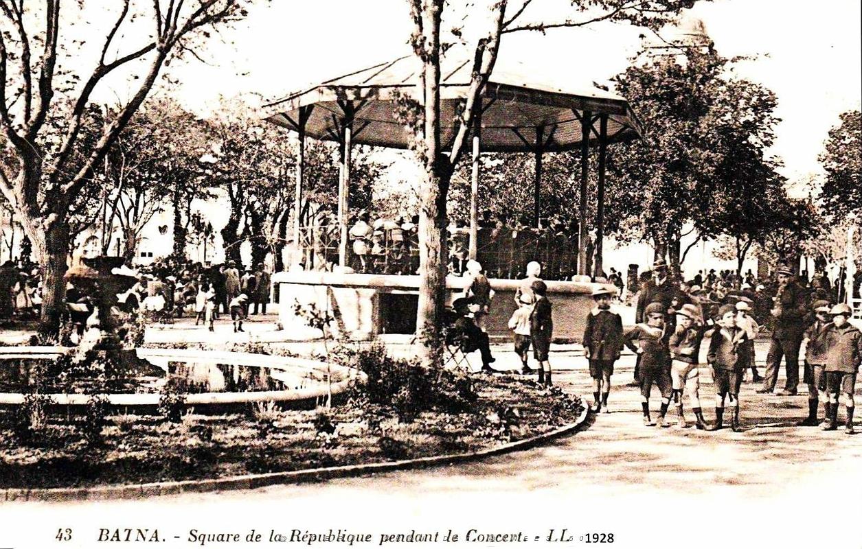 1843- Batna - Place de la Republique - Concert - 1928.jpg